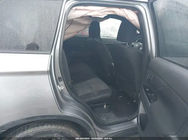 JA4AZ3A30JZ021748 2018 MITSUBISHI OUTLANDER - Image 8