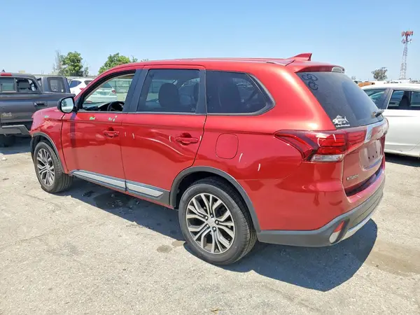 JA4AZ3A30JZ034256 2018 MITSUBISHI OUTLANDER - Image 2