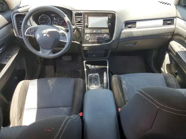 JA4AZ3A30JZ034256 2018 MITSUBISHI OUTLANDER - Image 8