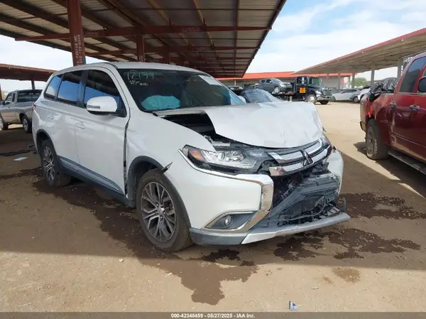 JA4AZ3A30JZ043006 2018 MITSUBISHI OUTLANDER - Image 1