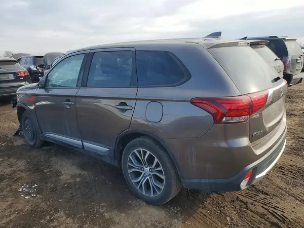 JA4AZ3A30JZ049534 2018 MITSUBISHI OUTLANDER - Image 2