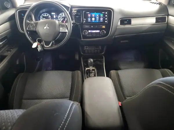JA4AZ3A30JZ049937 2018 MITSUBISHI OUTLANDER - Image 8