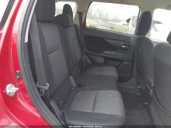 JA4AZ3A30JZ056998 2018 MITSUBISHI OUTLANDER - Image 8