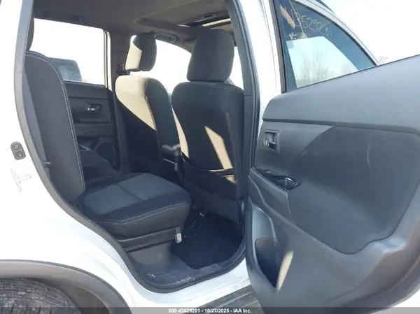 JA4AZ3A30JZ067919 2018 MITSUBISHI OUTLANDER - Image 8