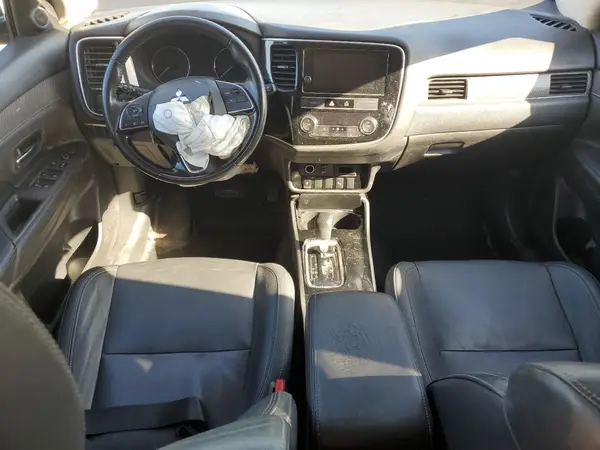JA4AZ3A30KJ001547 2019 MITSUBISHI OUTLANDER - Image 8