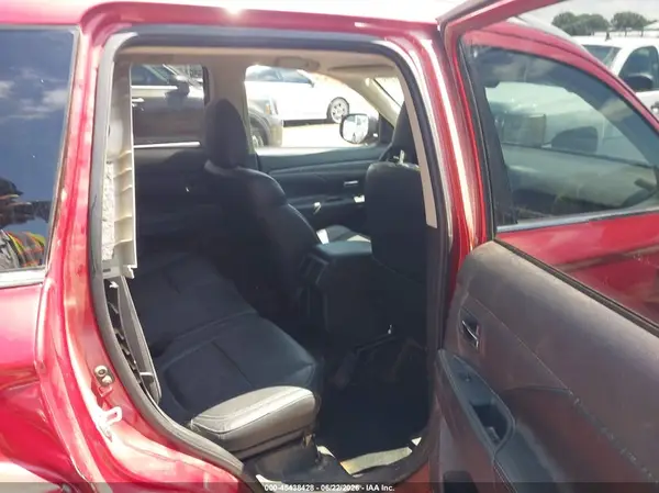 JA4AZ3A30KZ021069 2019 MITSUBISHI OUTLANDER - Image 8