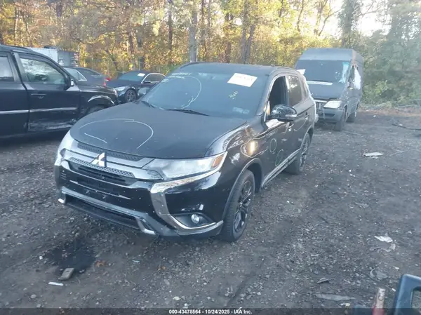 JA4AZ3A30KZ025218 2019 MITSUBISHI OUTLANDER - Image 2