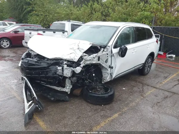 JA4AZ3A30KZ027048 2019 MITSUBISHI OUTLANDER - Image 2