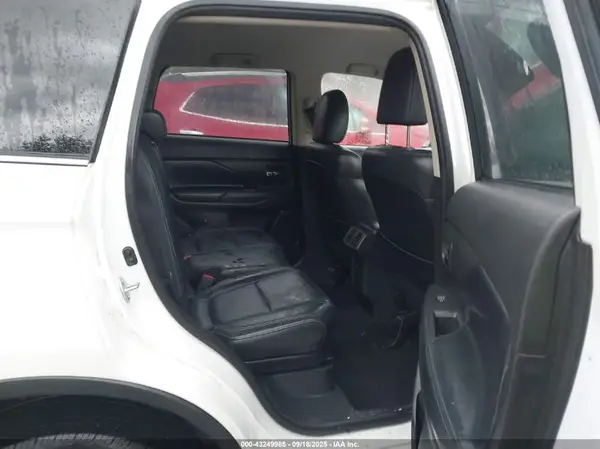 JA4AZ3A30KZ027048 2019 MITSUBISHI OUTLANDER - Image 8