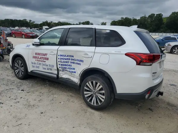 JA4AZ3A30KZ029561 2019 MITSUBISHI OUTLANDER - Image 2