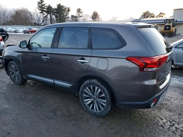 JA4AZ3A30KZ031553 2019 MITSUBISHI OUTLANDER - Image 2