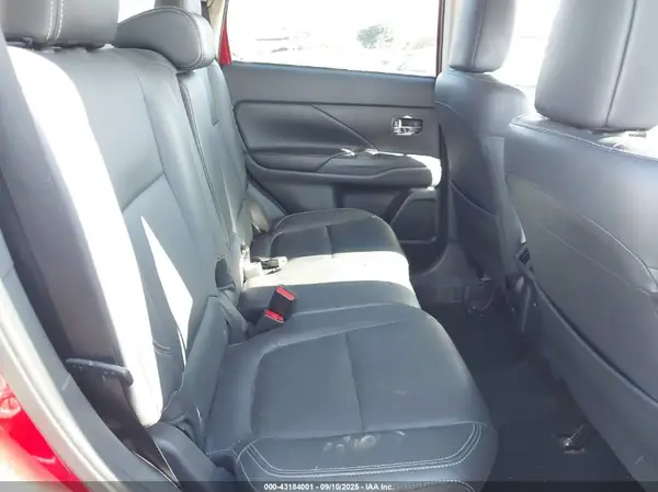 JA4AZ3A30KZ039300 2019 MITSUBISHI OUTLANDER - Image 8