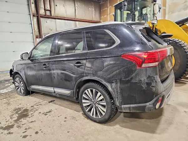 JA4AZ3A30KZ041483 2019 MITSUBISHI OUTLANDER - Image 2