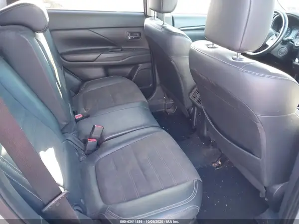 JA4AZ3A30KZ041841 2019 MITSUBISHI OUTLANDER - Image 8