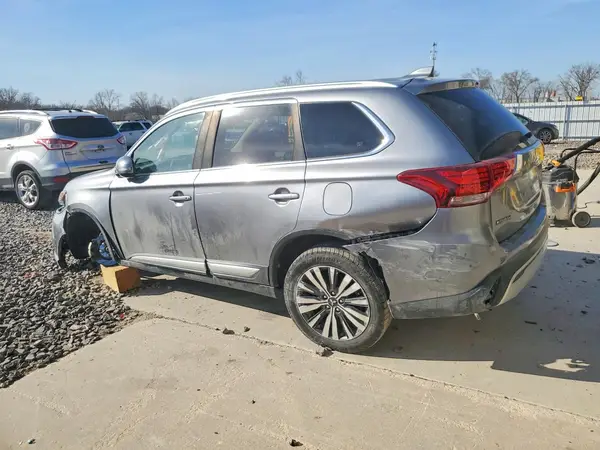 JA4AZ3A30KZ041869 2019 MITSUBISHI OUTLANDER - Image 2