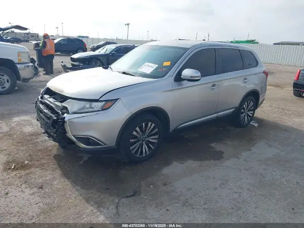 JA4AZ3A30KZ044951 2019 MITSUBISHI OUTLANDER - Image 2