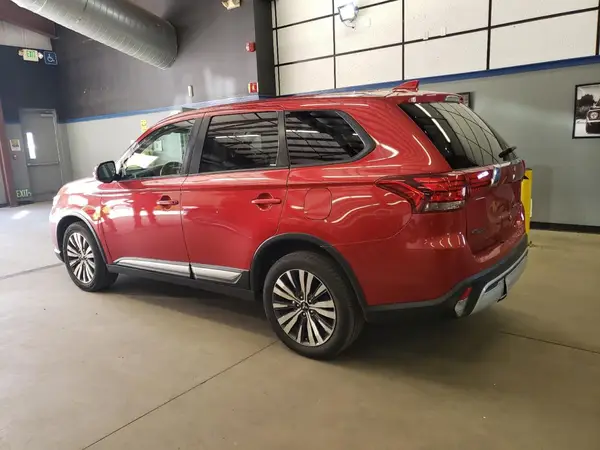 JA4AZ3A30KZ046621 2019 MITSUBISHI OUTLANDER - Image 2