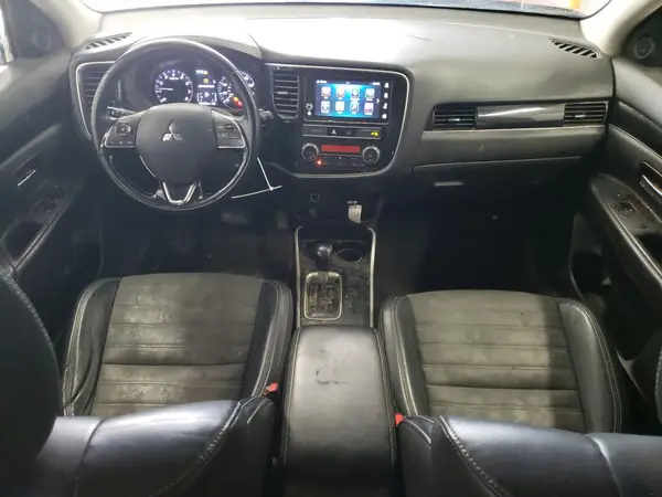 JA4AZ3A30KZ046621 2019 MITSUBISHI OUTLANDER - Image 8