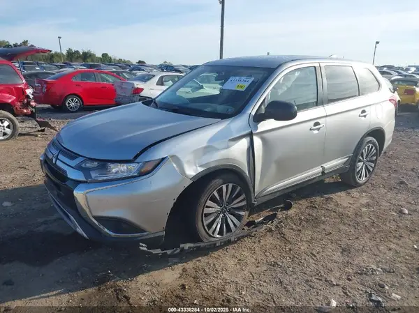 JA4AZ3A30KZ055657 2019 MITSUBISHI OUTLANDER - Image 2