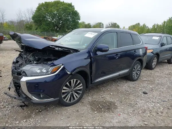 JA4AZ3A30LZ005455 2020 MITSUBISHI OUTLANDER - Image 2