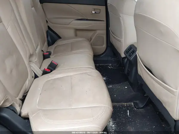 JA4AZ3A30LZ005455 2020 MITSUBISHI OUTLANDER - Image 8