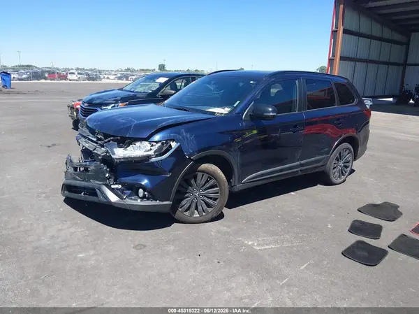 JA4AZ3A30LZ013457 2020 MITSUBISHI OUTLANDER - Image 2