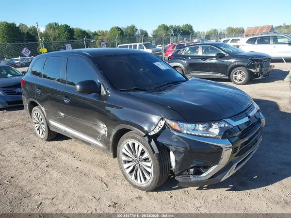 JA4AZ3A30LZ014320 2020 MITSUBISHI OUTLANDER - Image 1
