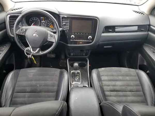 JA4AZ3A30LZ017962 2020 MITSUBISHI OUTLANDER - Image 8