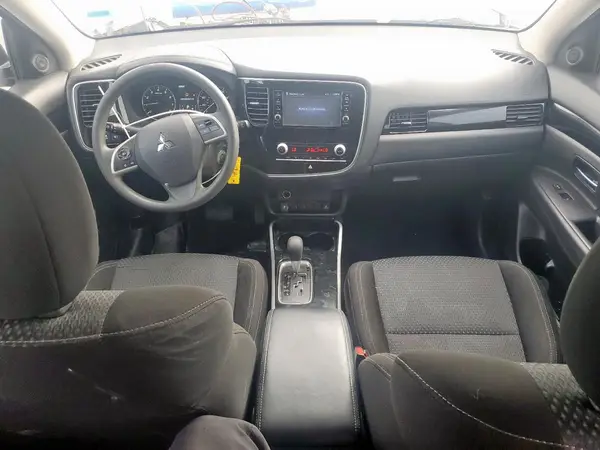 JA4AZ3A30LZ018366 2020 MITSUBISHI OUTLANDER - Image 8