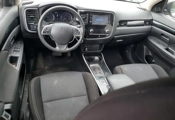 JA4AZ3A30LZ022028 2020 MITSUBISHI OUTLANDER - Image 8