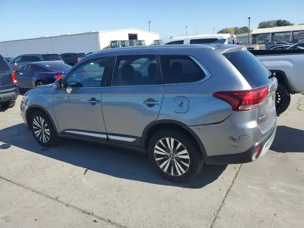 JA4AZ3A30LZ023552 2020 MITSUBISHI OUTLANDER - Image 2