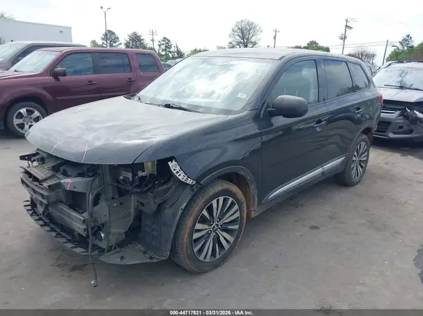 JA4AZ3A30LZ025916 2020 MITSUBISHI OUTLANDER - Image 2