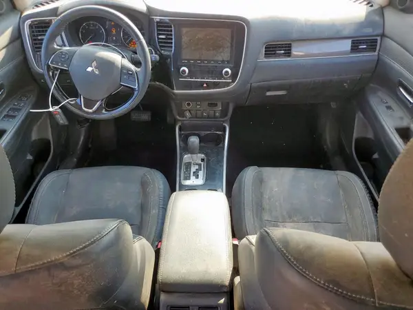 JA4AZ3A30LZ026922 2020 MITSUBISHI OUTLANDER - Image 8