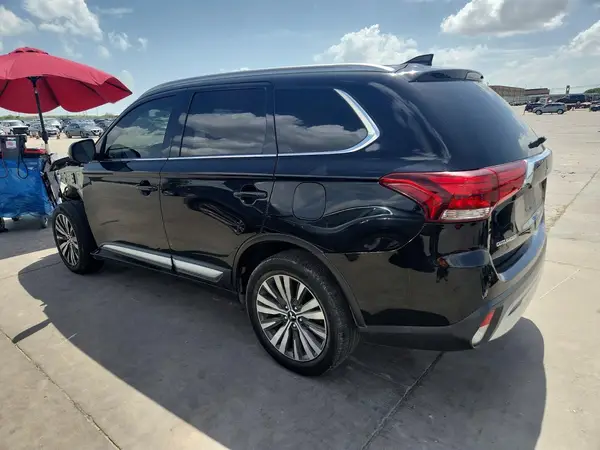 JA4AZ3A30LZ026953 2020 MITSUBISHI OUTLANDER - Image 2