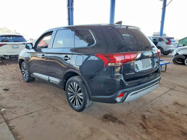JA4AZ3A30LZ027410 2020 MITSUBISHI OUTLANDER - Image 2