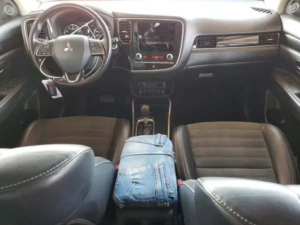 JA4AZ3A30LZ027410 2020 MITSUBISHI OUTLANDER - Image 8