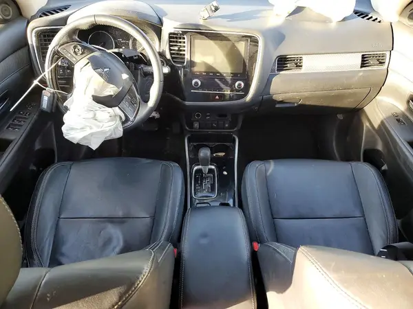 JA4AZ3A30LZ038343 2020 MITSUBISHI OUTLANDER - Image 8