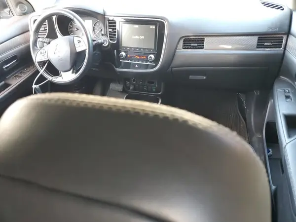 JA4AZ3A30LZ040528 2020 MITSUBISHI OUTLANDER - Image 8