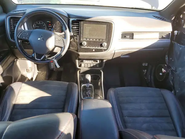 JA4AZ3A30LZ041338 2020 MITSUBISHI OUTLANDER - Image 8