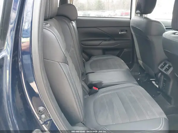 JA4AZ3A30LZ044921 2020 MITSUBISHI OUTLANDER - Image 8
