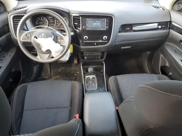 JA4AZ3A30LZ047074 2020 MITSUBISHI OUTLANDER - Image 8