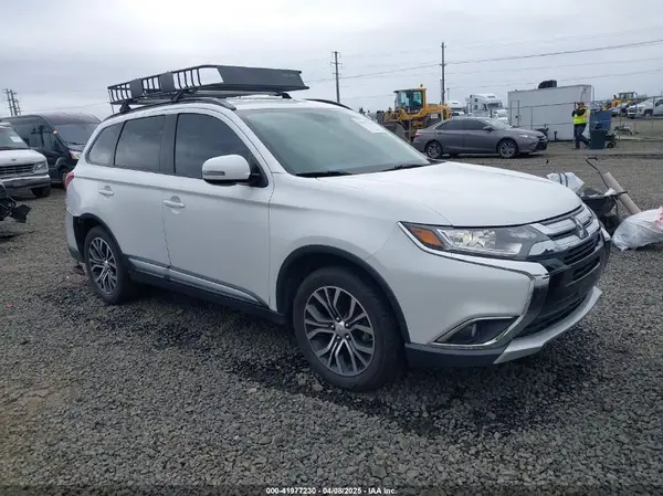 JA4AZ3A31GZ000710 2016 MITSUBISHI OUTLANDER - Image 1
