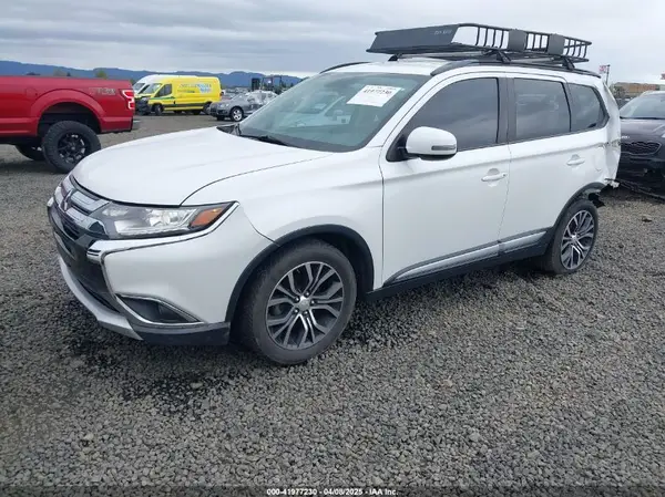 JA4AZ3A31GZ000710 2016 MITSUBISHI OUTLANDER - Image 2