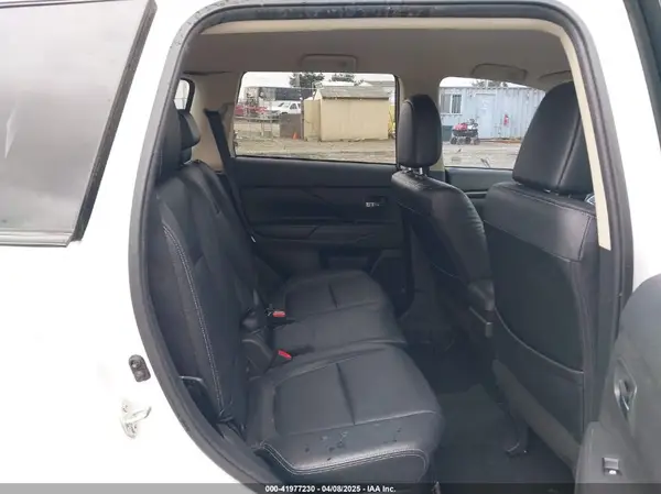 JA4AZ3A31GZ000710 2016 MITSUBISHI OUTLANDER - Image 8