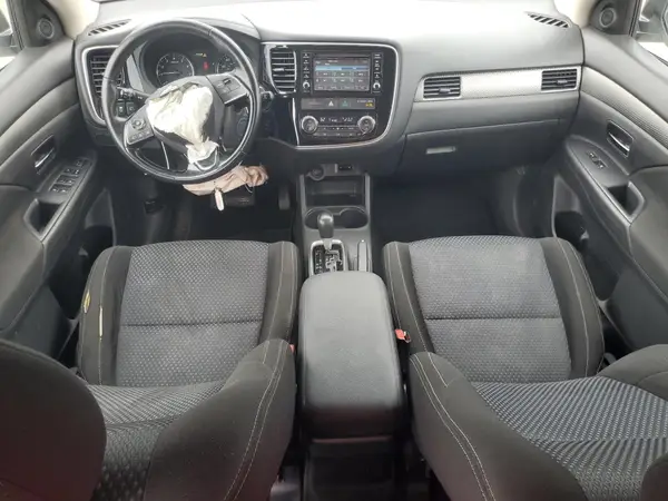 JA4AZ3A31GZ002375 2016 MITSUBISHI OUTLANDER - Image 8