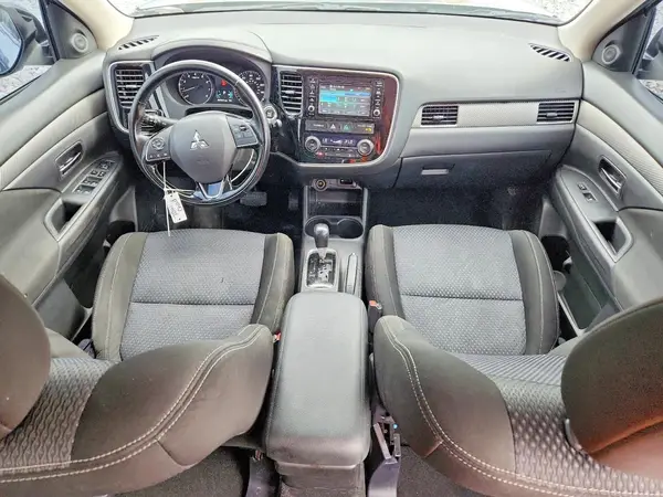 JA4AZ3A31GZ003199 2016 MITSUBISHI OUTLANDER - Image 8