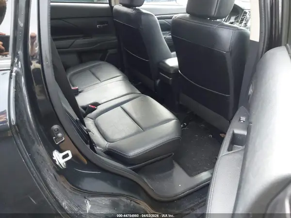 JA4AZ3A31GZ004952 2016 MITSUBISHI OUTLANDER - Image 8