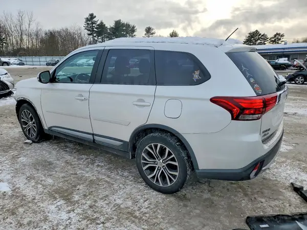 JA4AZ3A31GZ007379 2016 MITSUBISHI OUTLANDER - Image 2