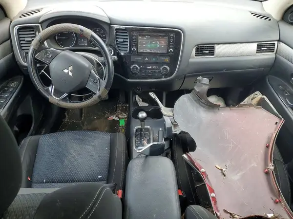 JA4AZ3A31GZ009018 2016 MITSUBISHI OUTLANDER - Image 8