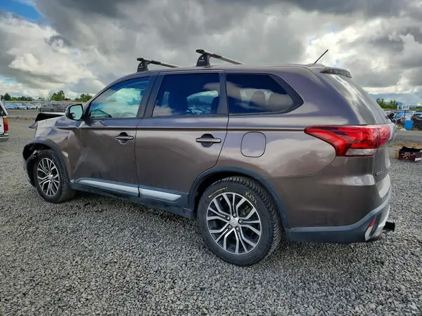 JA4AZ3A31GZ011027 2016 MITSUBISHI OUTLANDER - Image 2